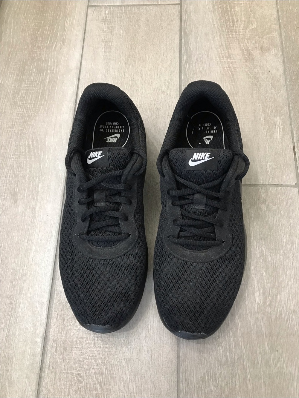 Nike Tanjun All-Black Lightweight Mesh Tennis Shoes - Size 10